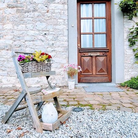 Le Gite De La Gray House Mettet Bagian luar foto