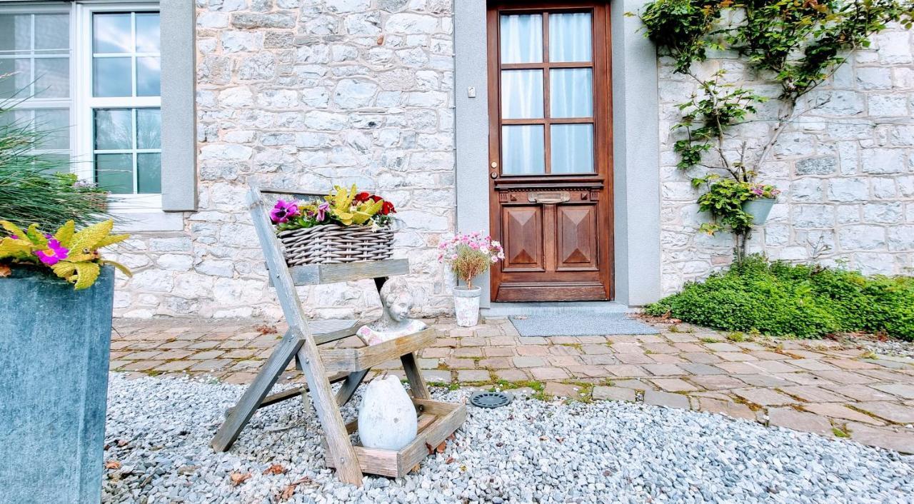 Le Gite De La Gray House Mettet Bagian luar foto